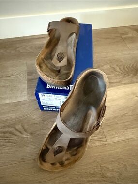 Birkenstock Brown Gizeh Sandals
